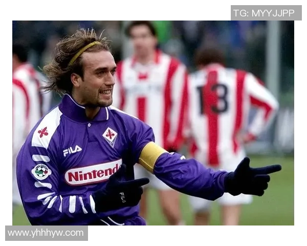 2002年出生的足球新星长发飘逸白净少年魅力引人注目