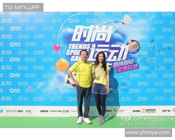 个性定制背包足球球星挂件时尚潮流装饰品完美呈现运动激情