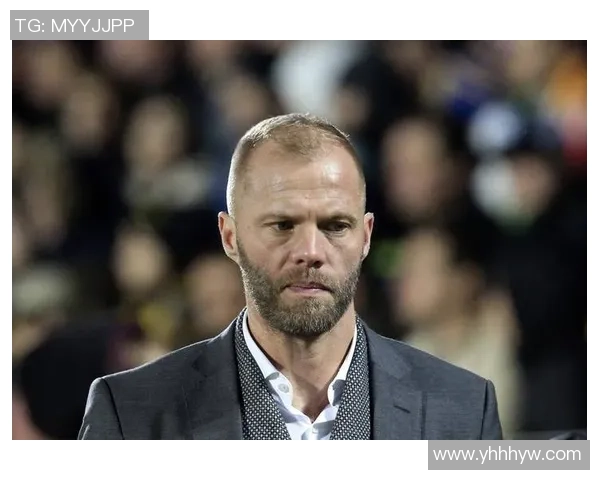 目前仍未退役的足球传奇球星及其未来动向分析