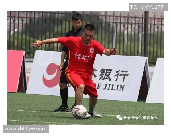 足球天才George:从草根到顶级球星的传奇之路 足球天才George:从草根到顶级球星的传奇之路